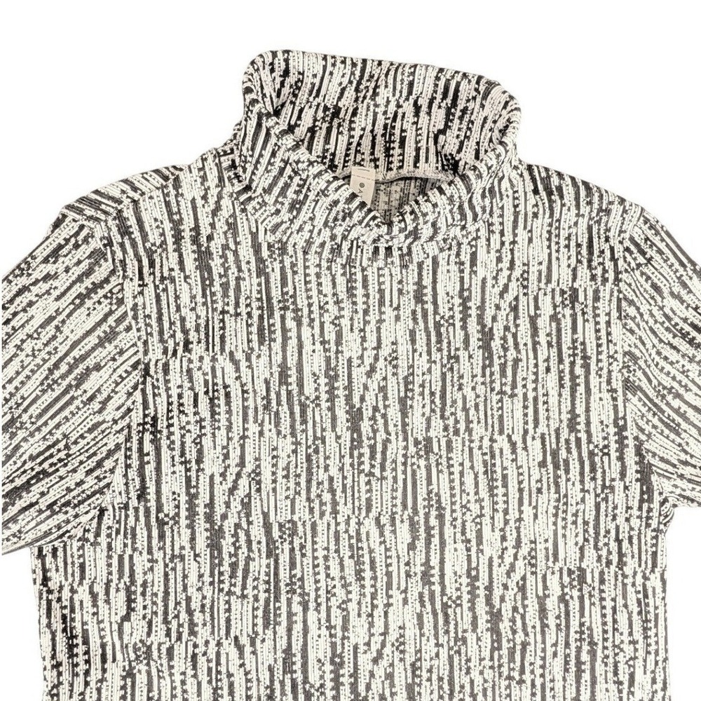 Athleta Flurry Elemental Turtleneck Base Layer Textured Long Sleeve Top Small